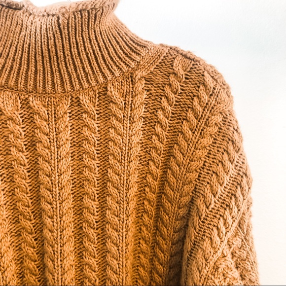 Gorgeous Chunky Knit Sweater - Picture 3 of 4